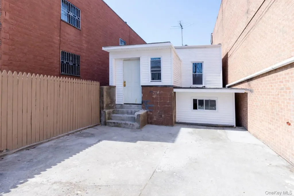 10030 Martense Avenue Corona NY 11368