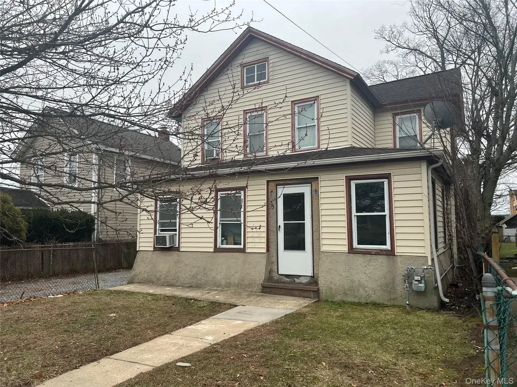73 Raynor Street Freeport NY 11520