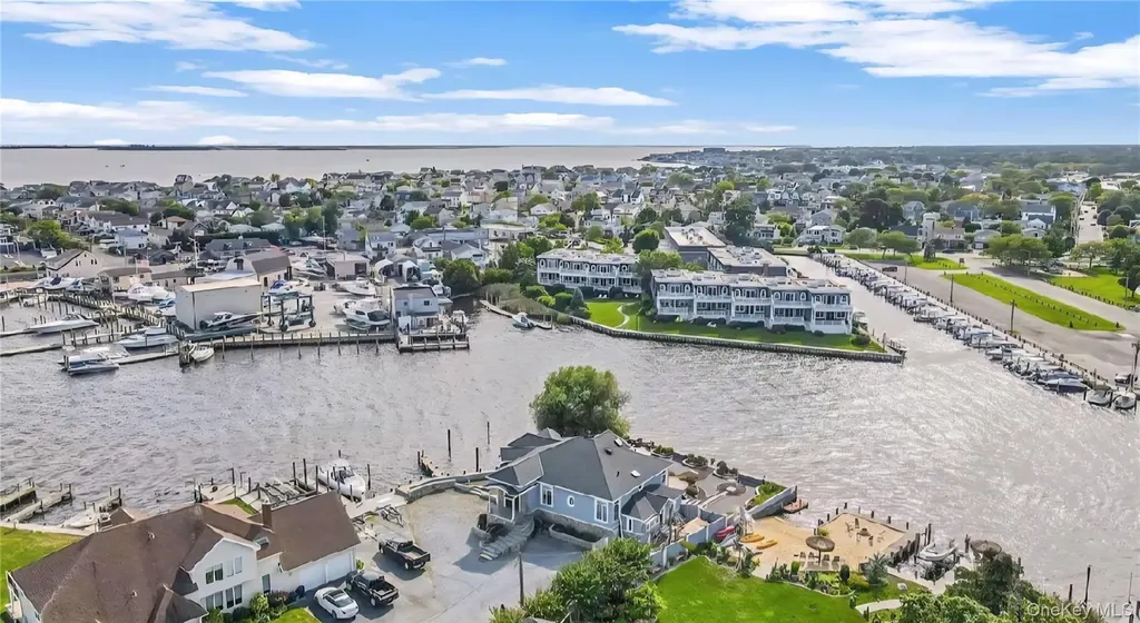 238 W Islip Road West Islip NY 11795
