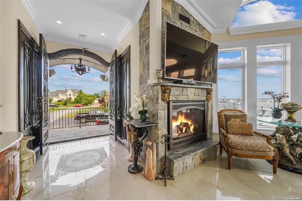 238 W Islip Road West Islip NY 11795
