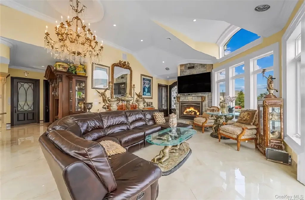 238 W Islip Road West Islip NY 11795