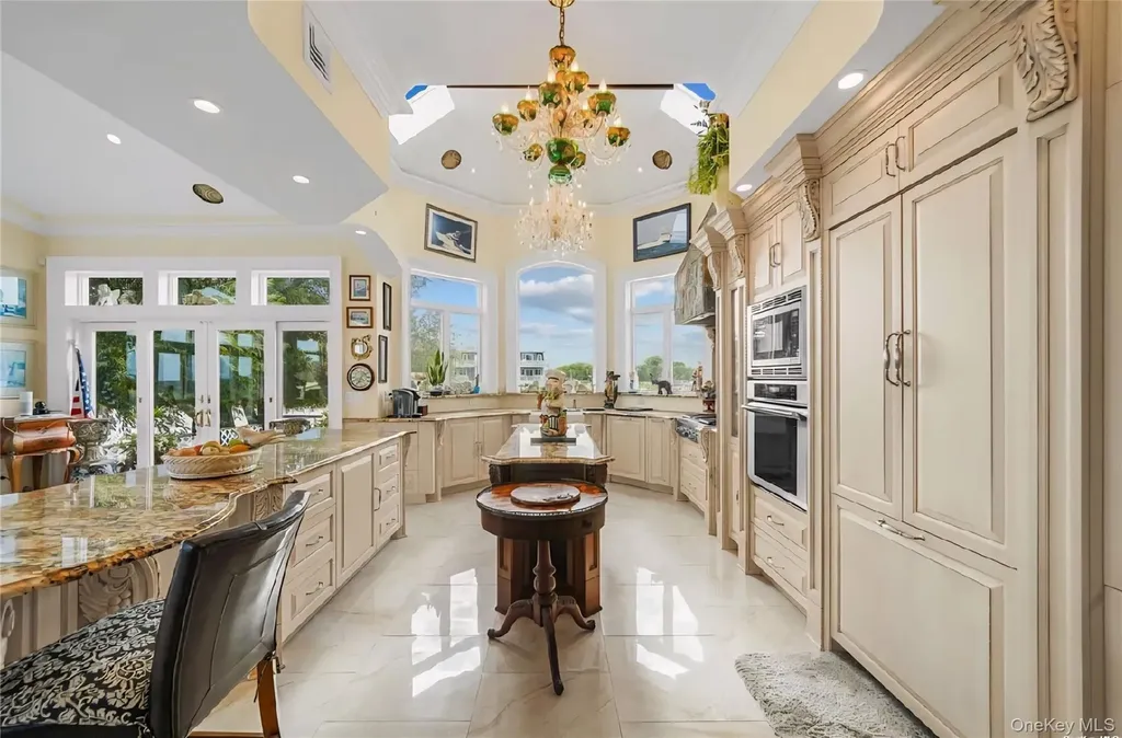 238 W Islip Road West Islip NY 11795