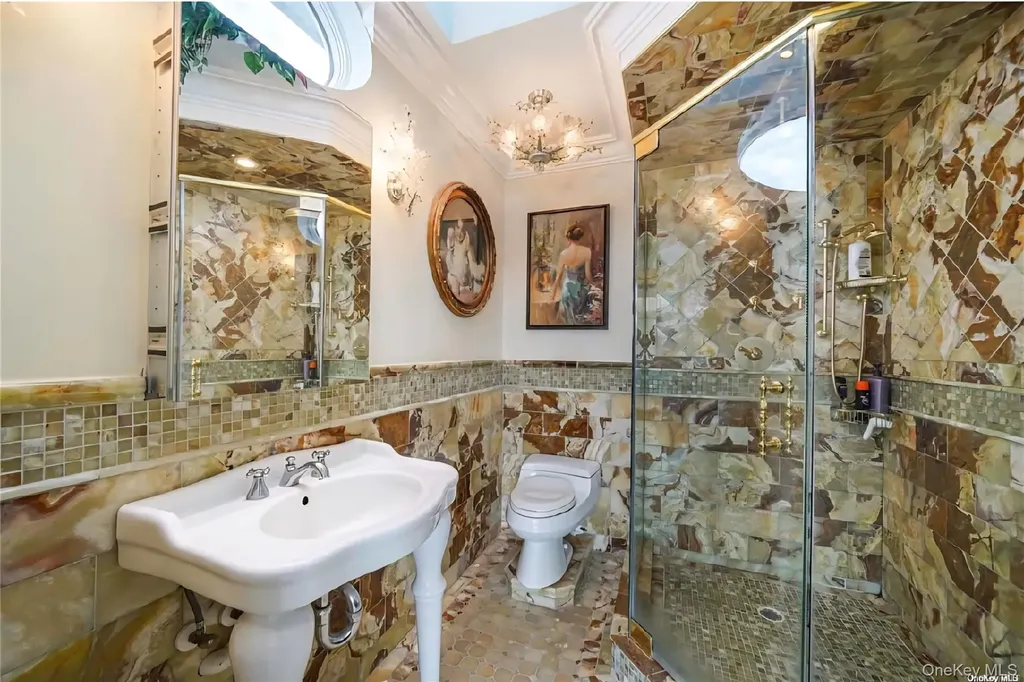 238 W Islip Road West Islip NY 11795