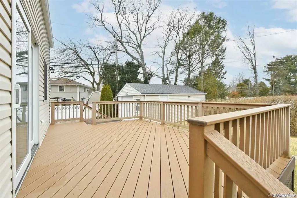 6 Patricia Street Plainview NY 11803