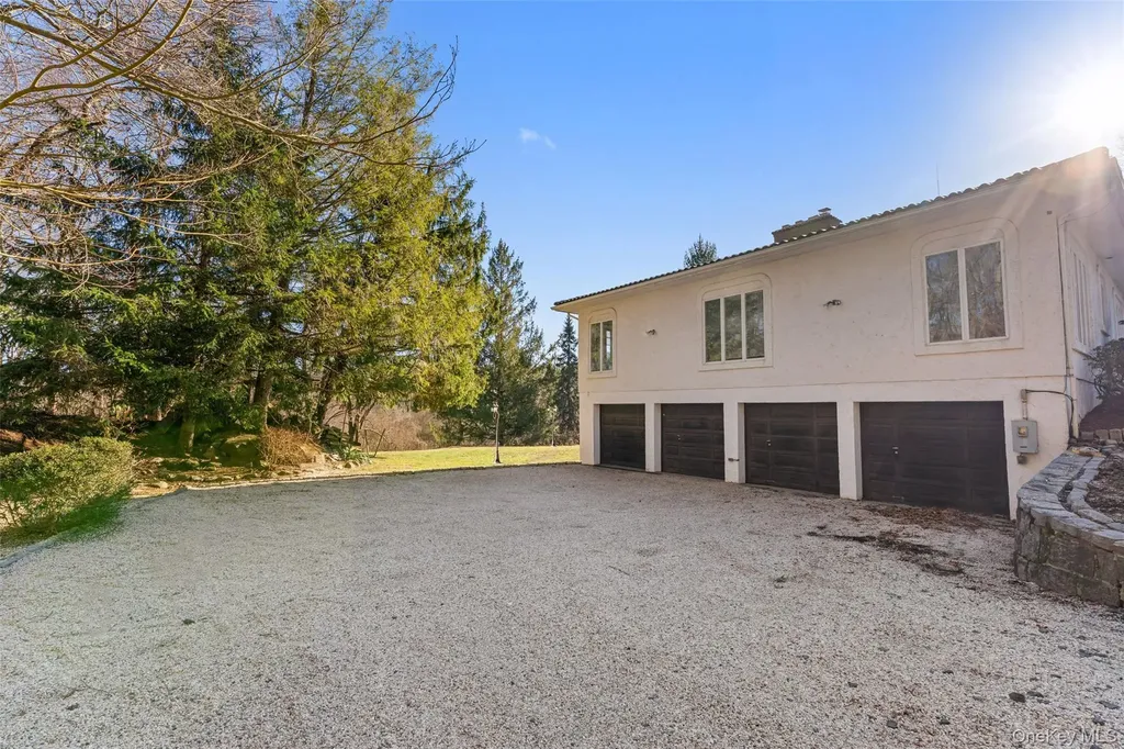 105 Cross Pond Road Pound Ridge NY 10576