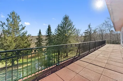 105 Cross Pond Road Pound Ridge NY 10576