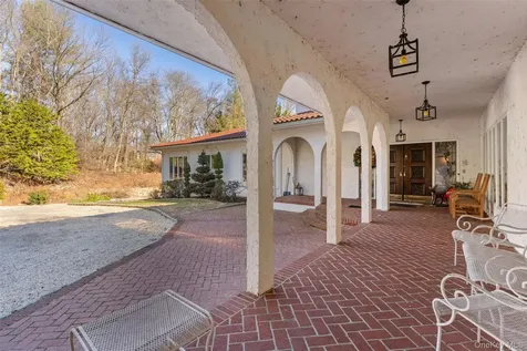 105 Cross Pond Road Pound Ridge NY 10576