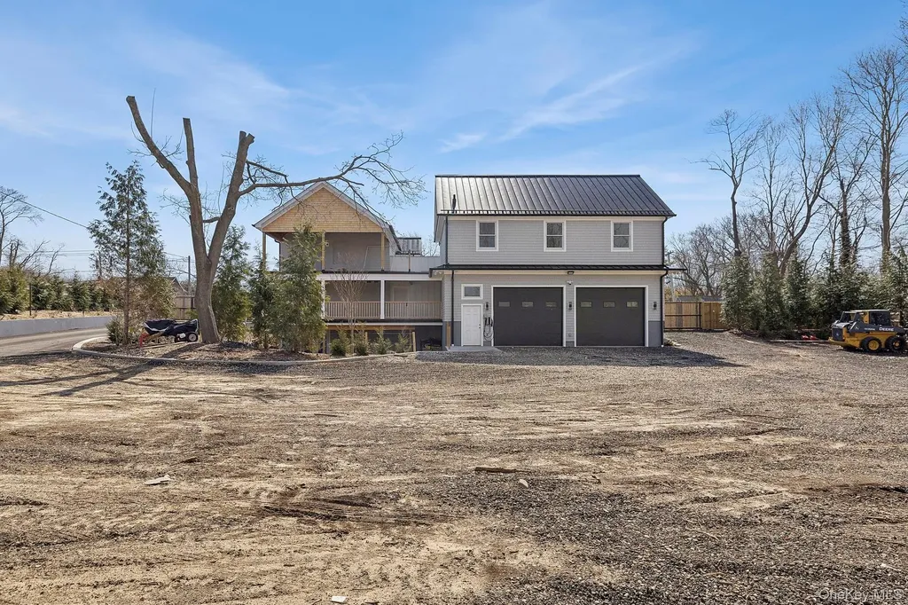 178 Main Road Riverhead NY 11901