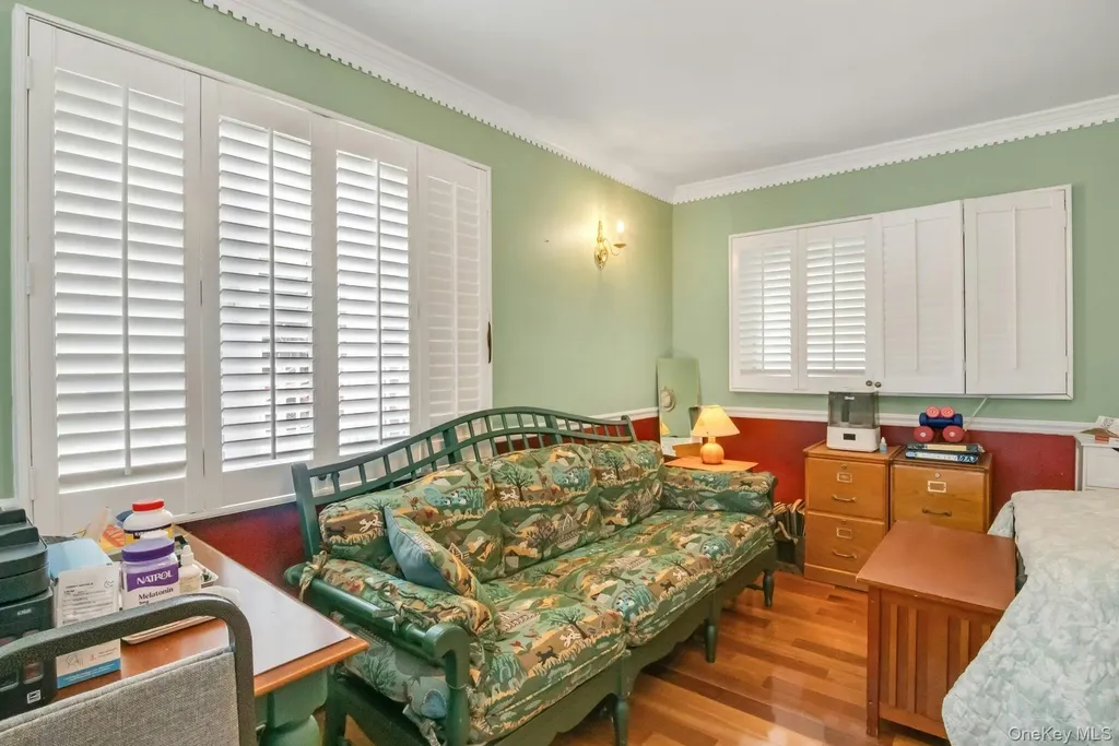 2 Alden Park Bronx NY 10465
