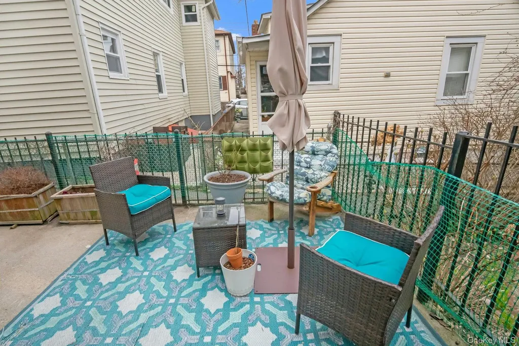 2 Alden Park Bronx NY 10465