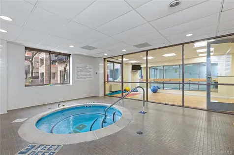 35 N Chatsworth Avenue Larchmont NY 10538