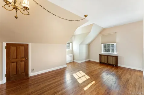 1 Hoover Road Yonkers NY 10710