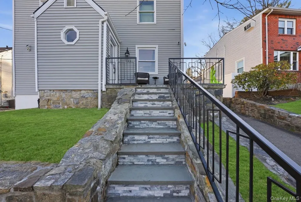 115 Young Avenue Yonkers NY 10710