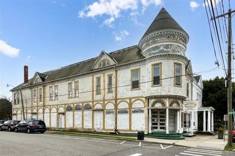 434 Main Street Greenport NY 11944