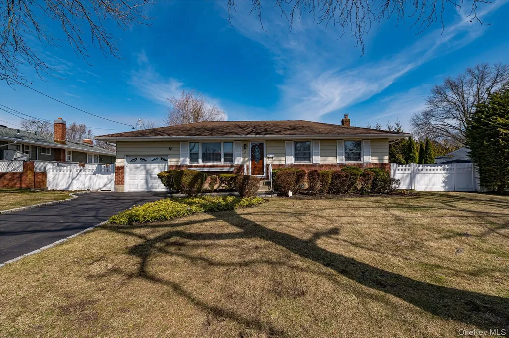 23 Olga Lane Commack NY 11725