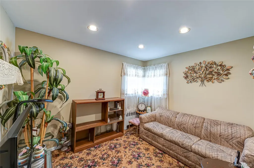 23 Olga Lane Commack NY 11725