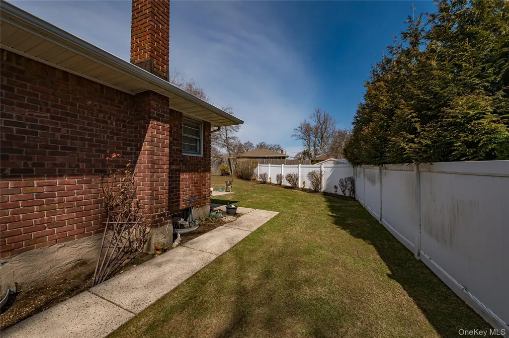 23 Olga Lane Commack NY 11725