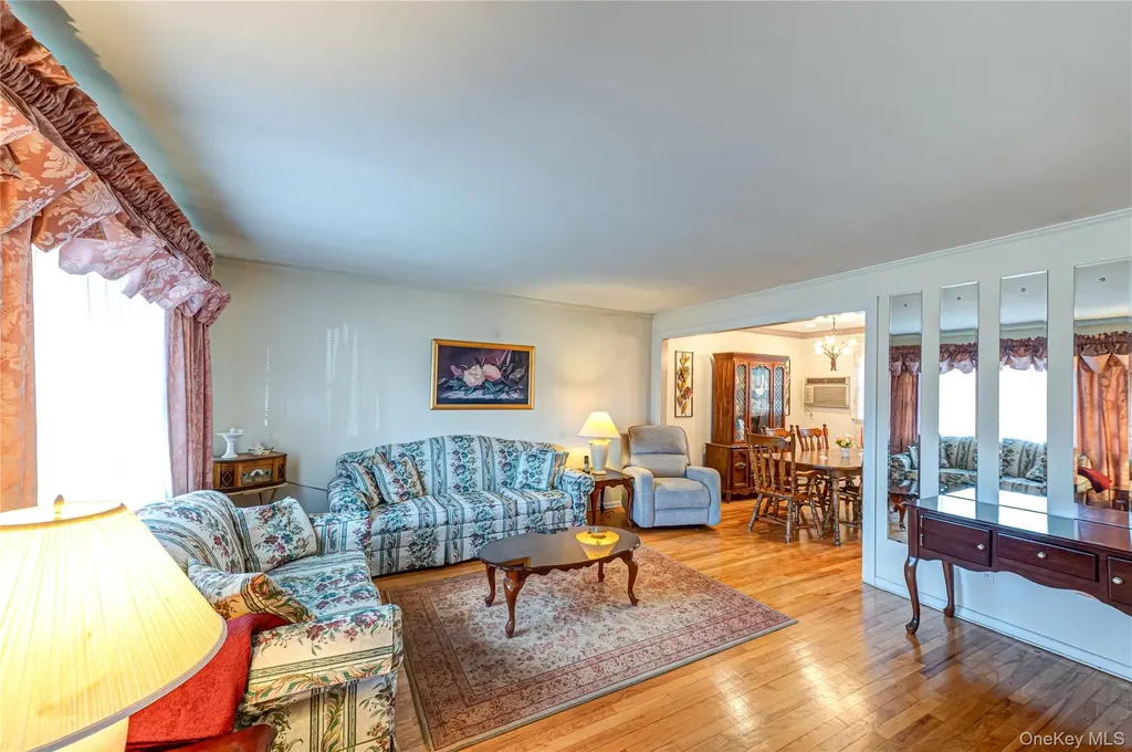 23 Olga Lane Commack NY 11725