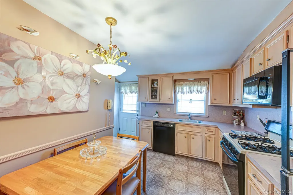 23 Olga Lane Commack NY 11725
