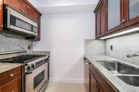 10 City Place White Plains NY 10601