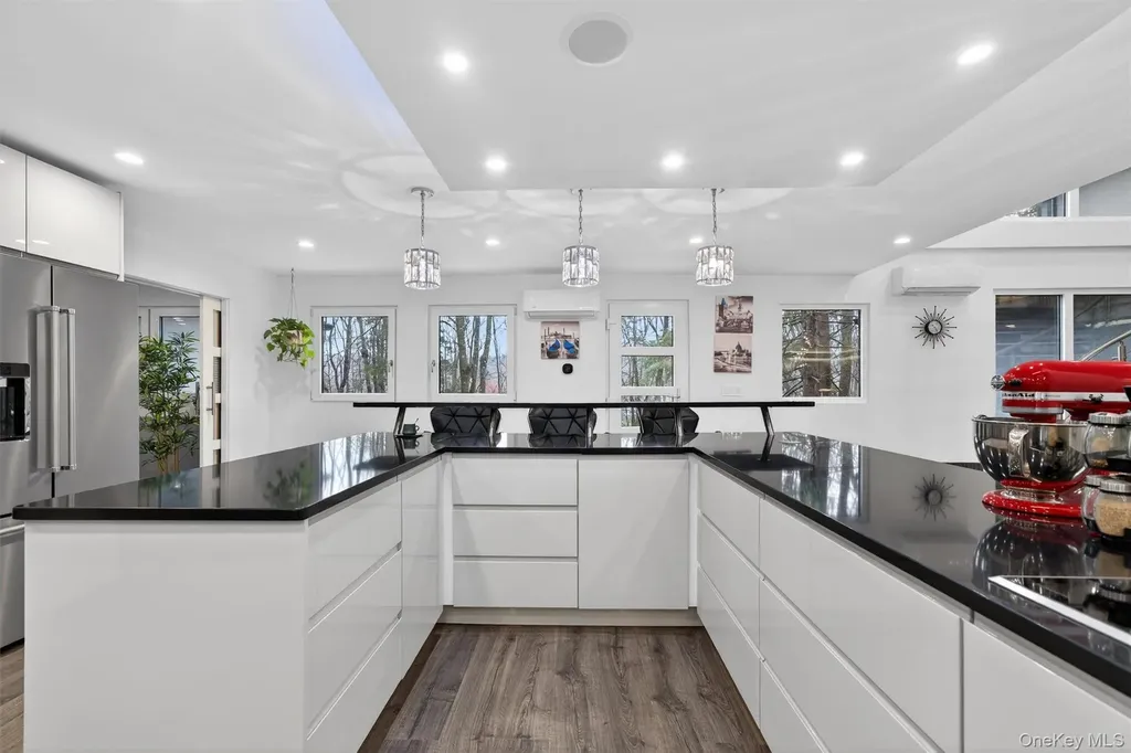 41 Sand Hill Lane Florida NY 10921