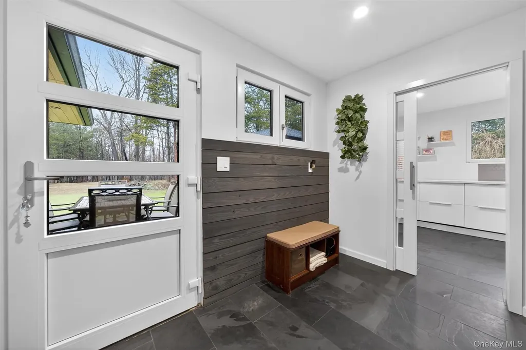 41 Sand Hill Lane Florida NY 10921