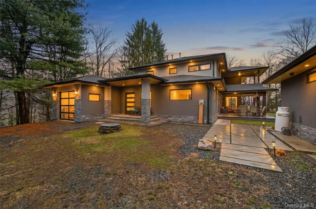 41 Sand Hill Lane Florida NY 10921