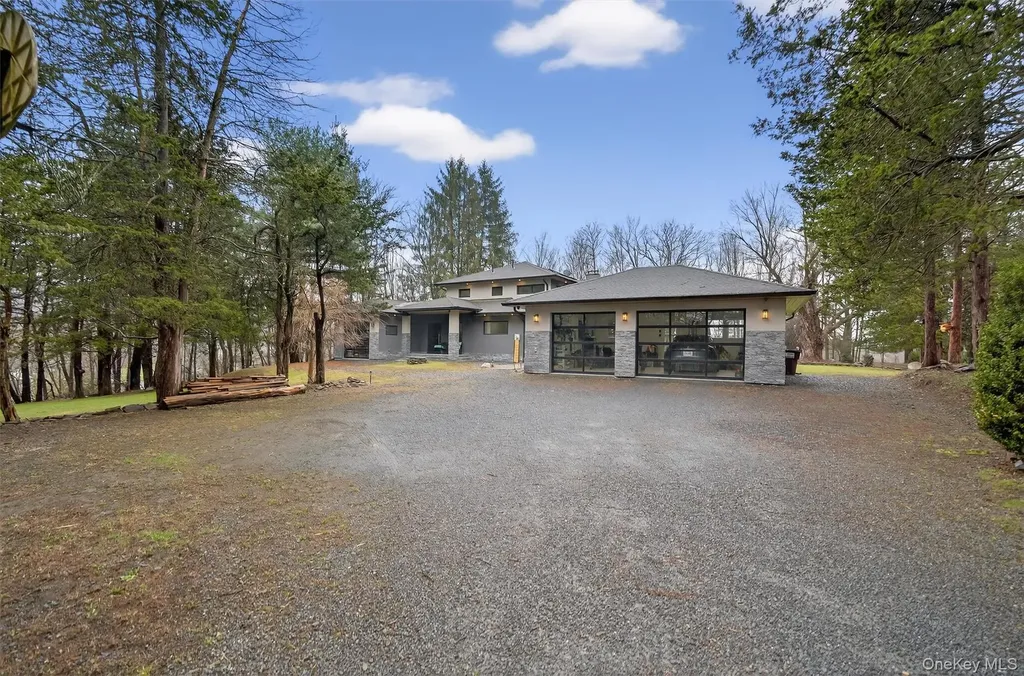 41 Sand Hill Lane Florida NY 10921