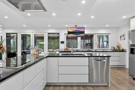 41 Sand Hill Lane Florida NY 10921