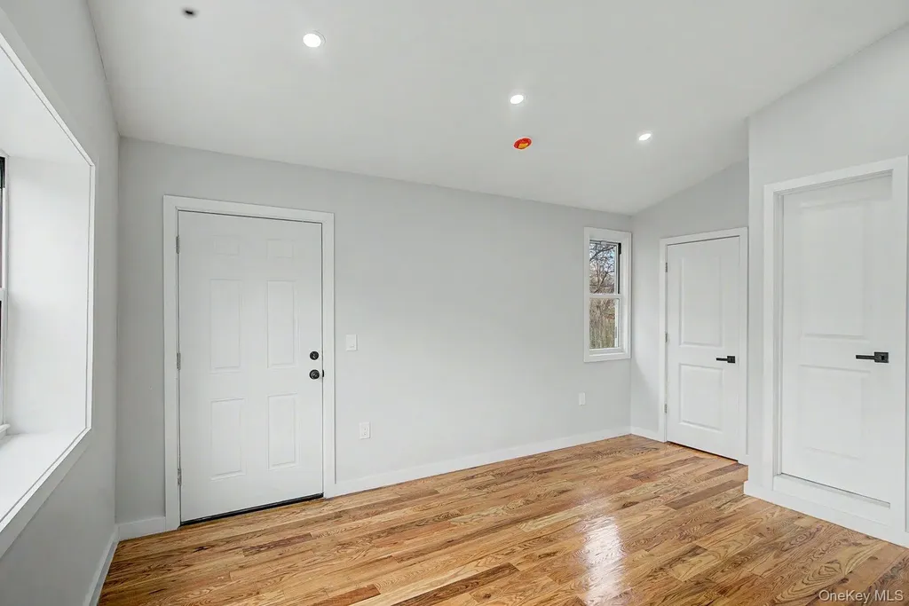 19 West Side Avenue Bay Shore NY 11706