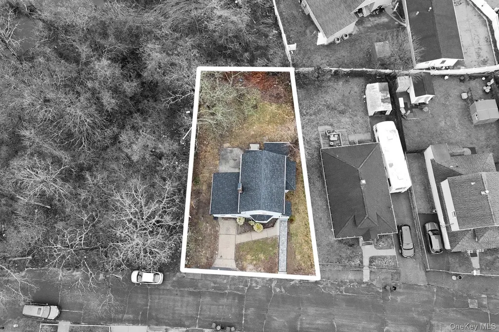 19 West Side Avenue Bay Shore NY 11706