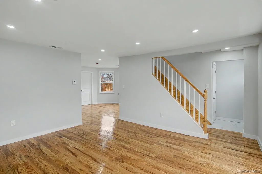 19 West Side Avenue Bay Shore NY 11706
