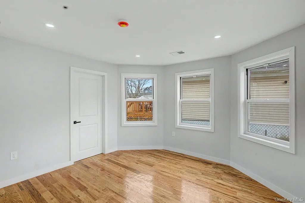 19 West Side Avenue Bay Shore NY 11706
