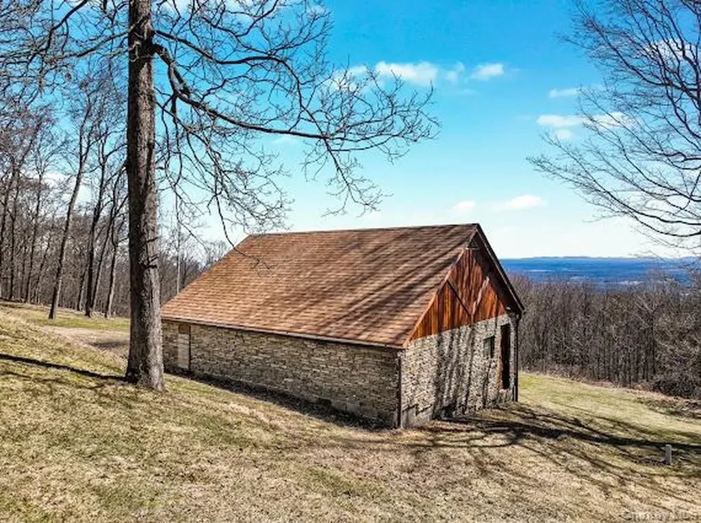 68 Fire Tower Road Bloomingburg NY 12721