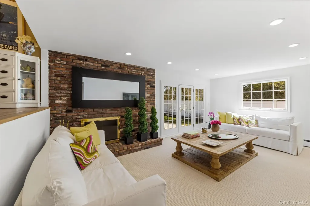 22 Delaware Avenue Jericho NY 11753