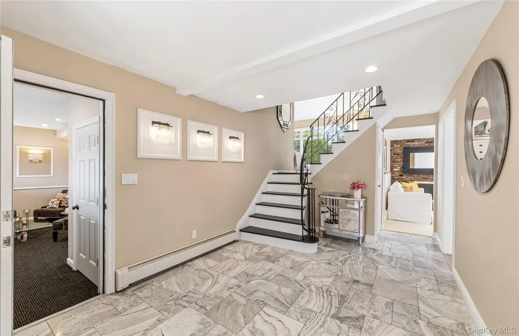 22 Delaware Avenue Jericho NY 11753