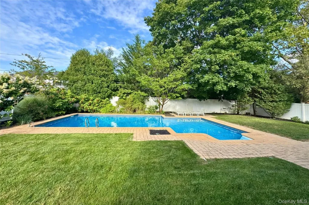22 Delaware Avenue Jericho NY 11753