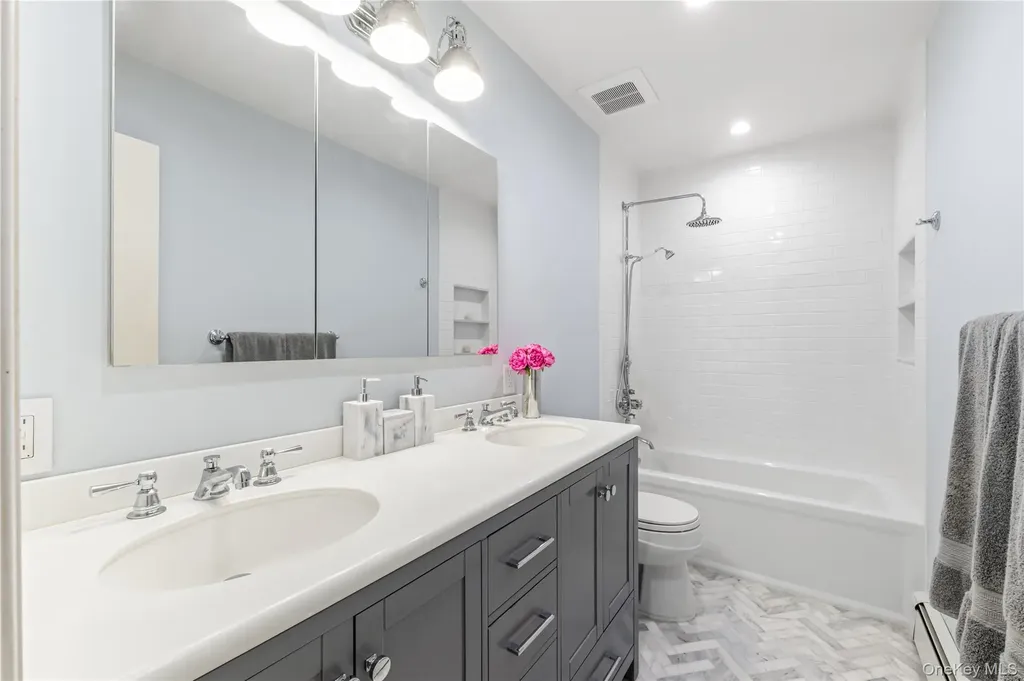 22 Delaware Avenue Jericho NY 11753
