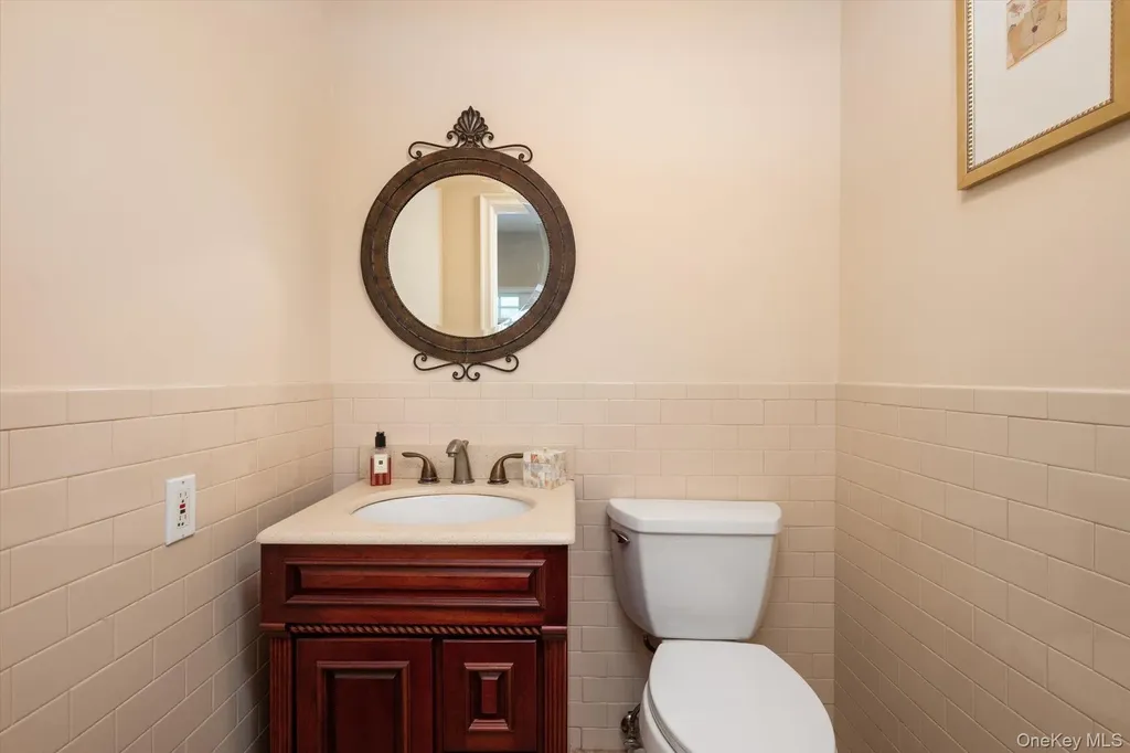 22 Delaware Avenue Jericho NY 11753