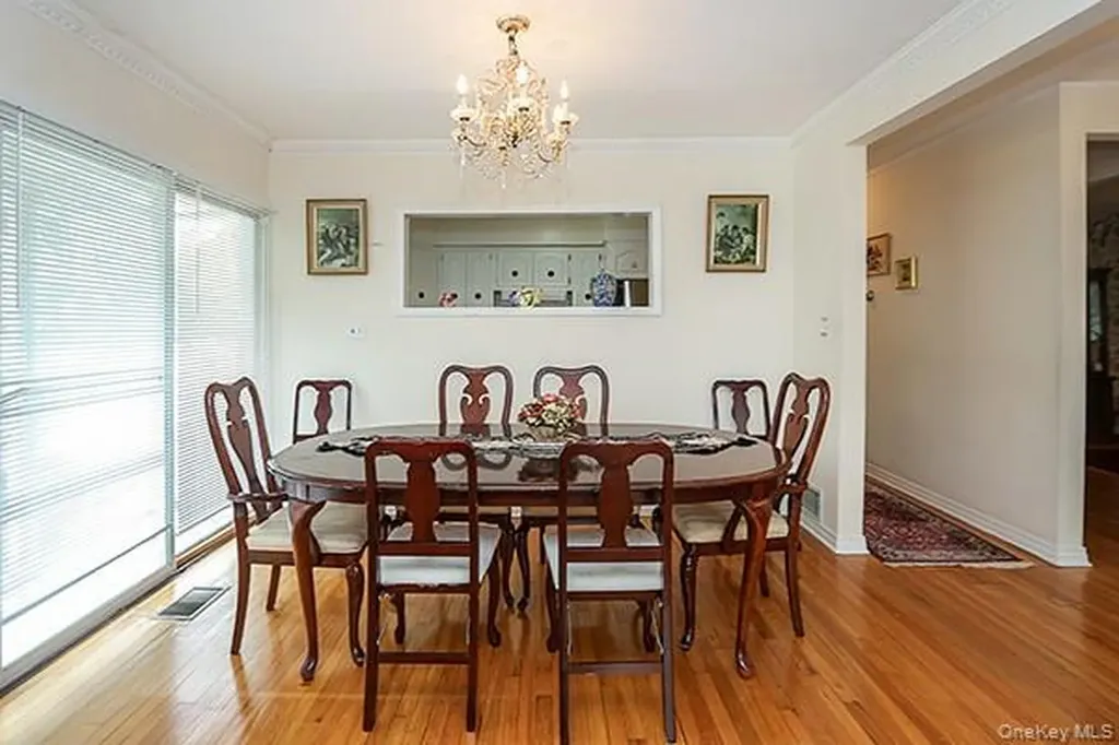 97 Vanderbilt Avenue Manhasset NY 11030