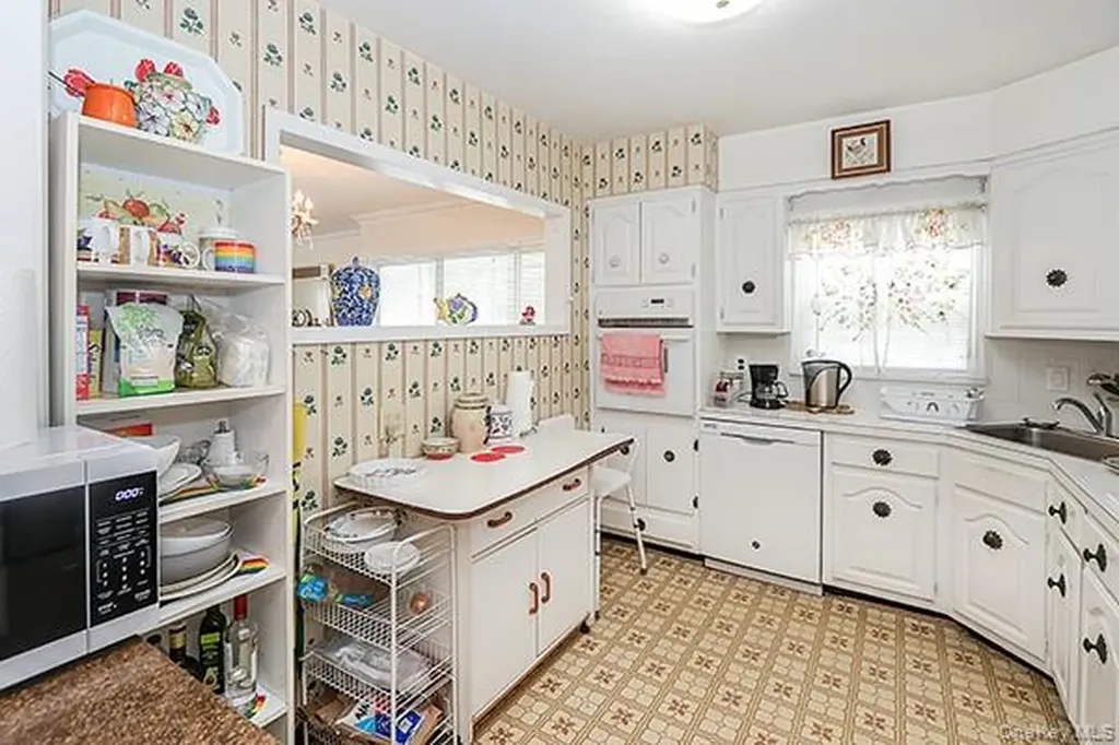 97 Vanderbilt Avenue Manhasset NY 11030