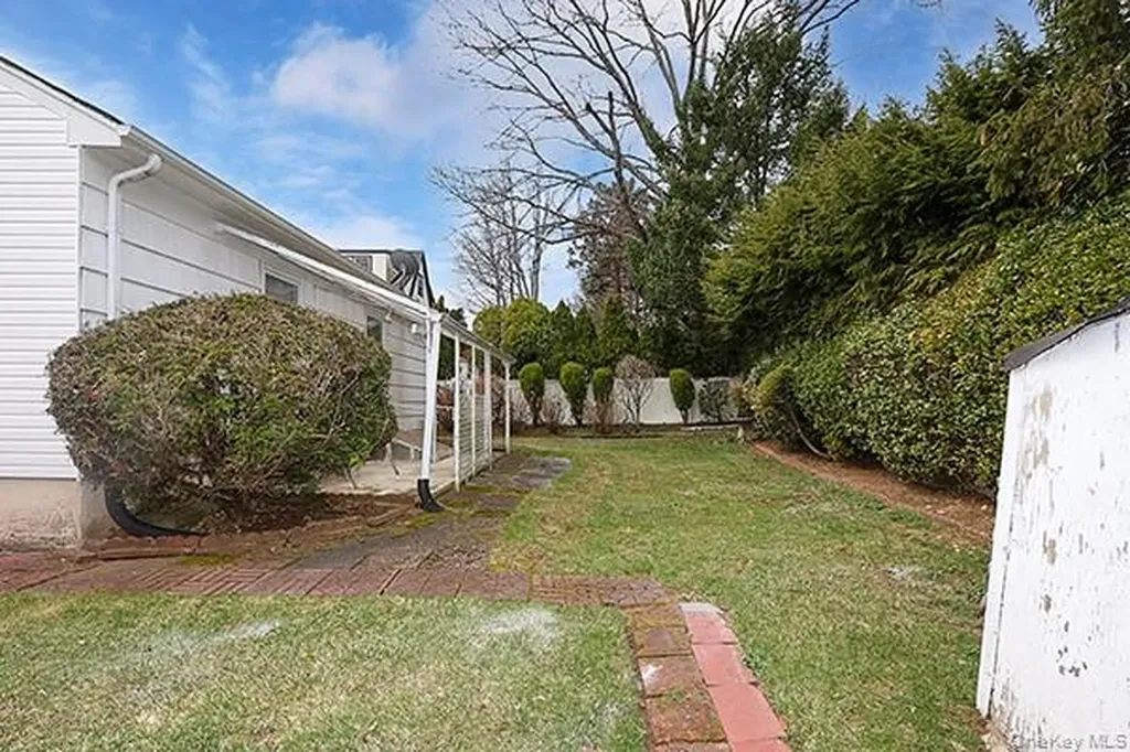 97 Vanderbilt Avenue Manhasset NY 11030