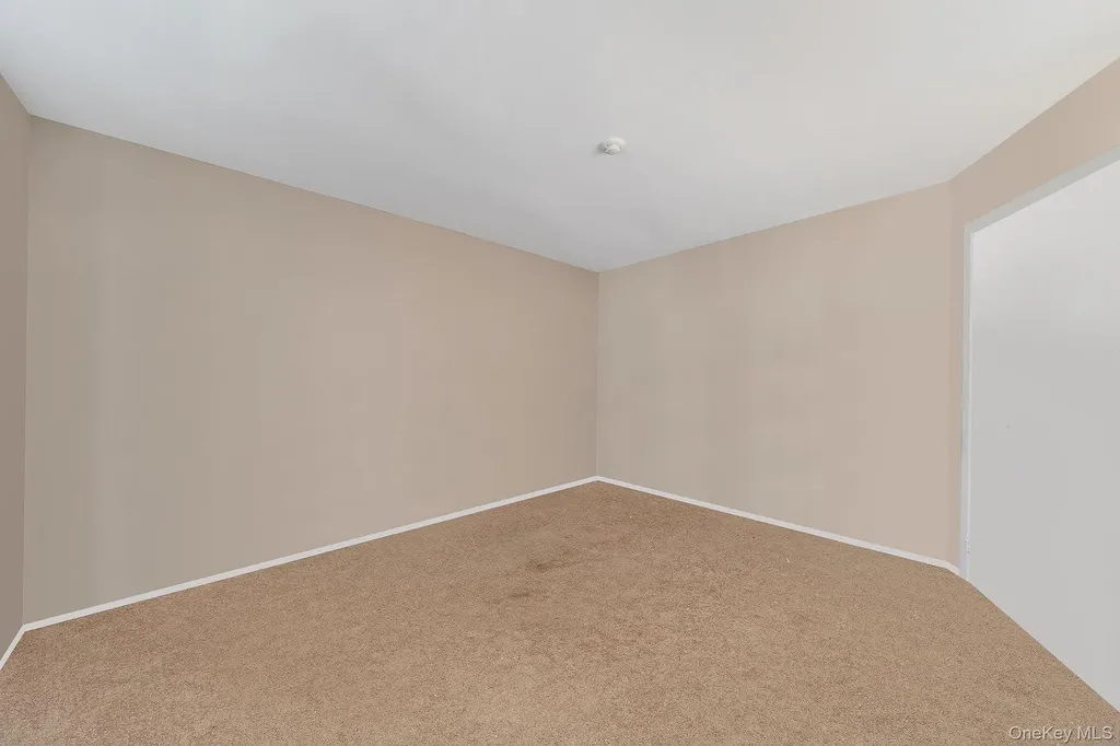 222 Pointe Circle N Coram NY 11727