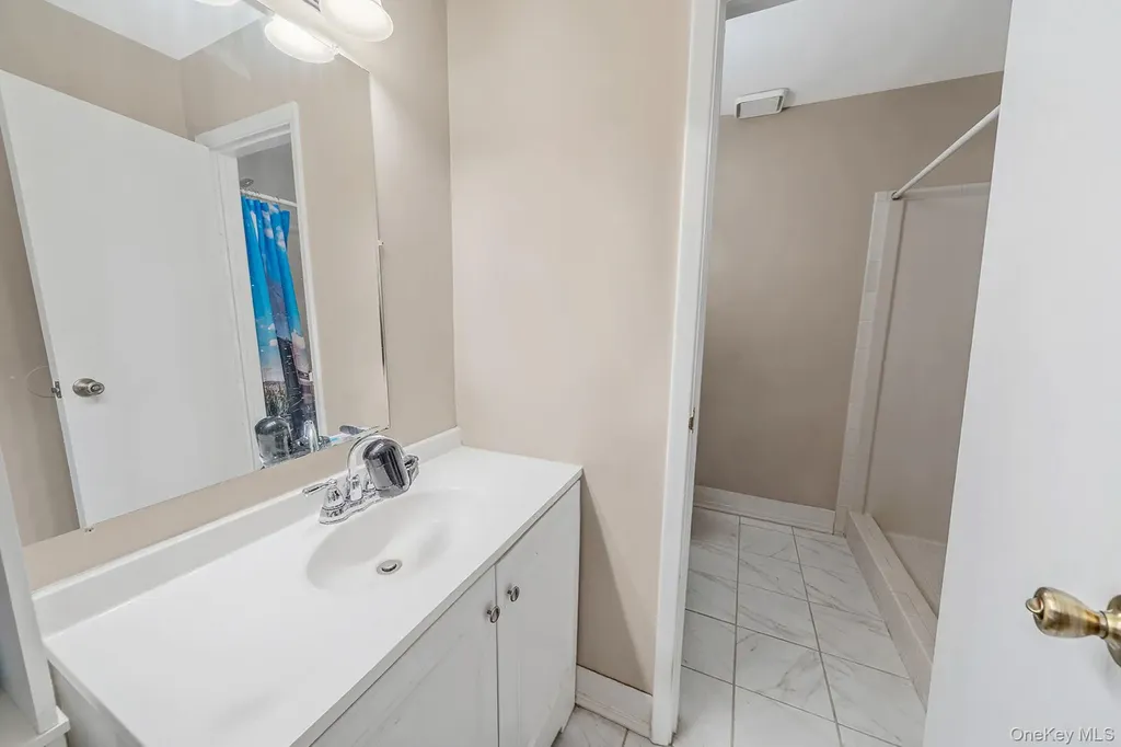 222 Pointe Circle N Coram NY 11727