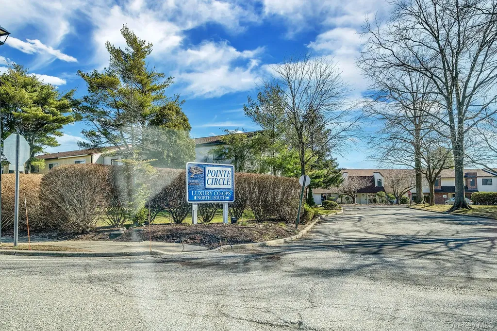 222 Pointe Circle N Coram NY 11727