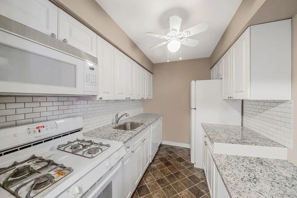 222 Pointe Circle N Coram NY 11727