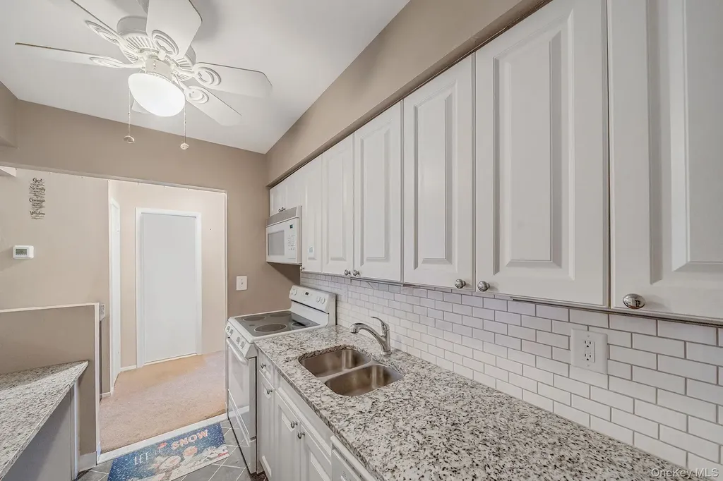 222 Pointe Circle N Coram NY 11727