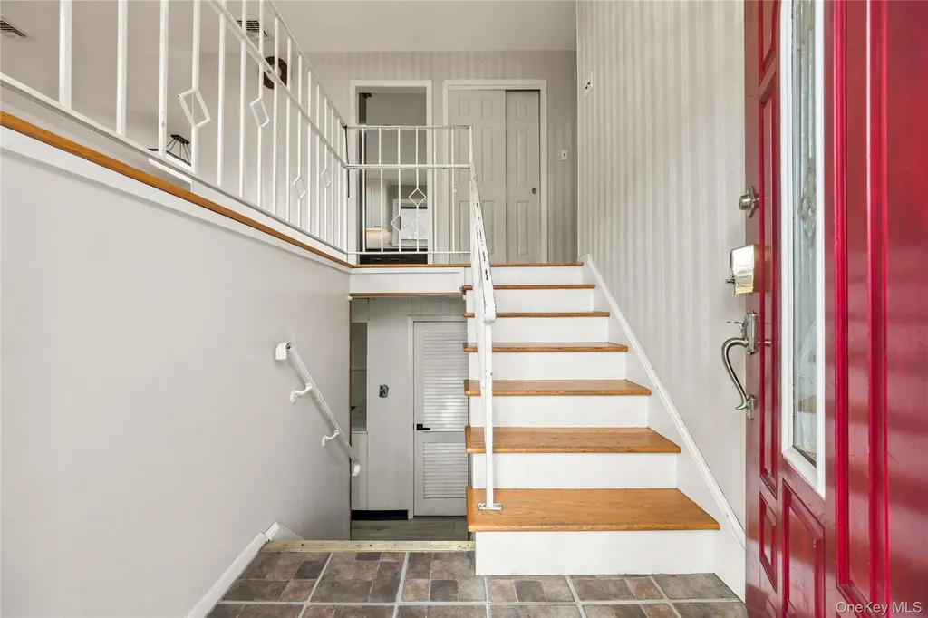 7 Jacqueline Road Monsey NY 10952