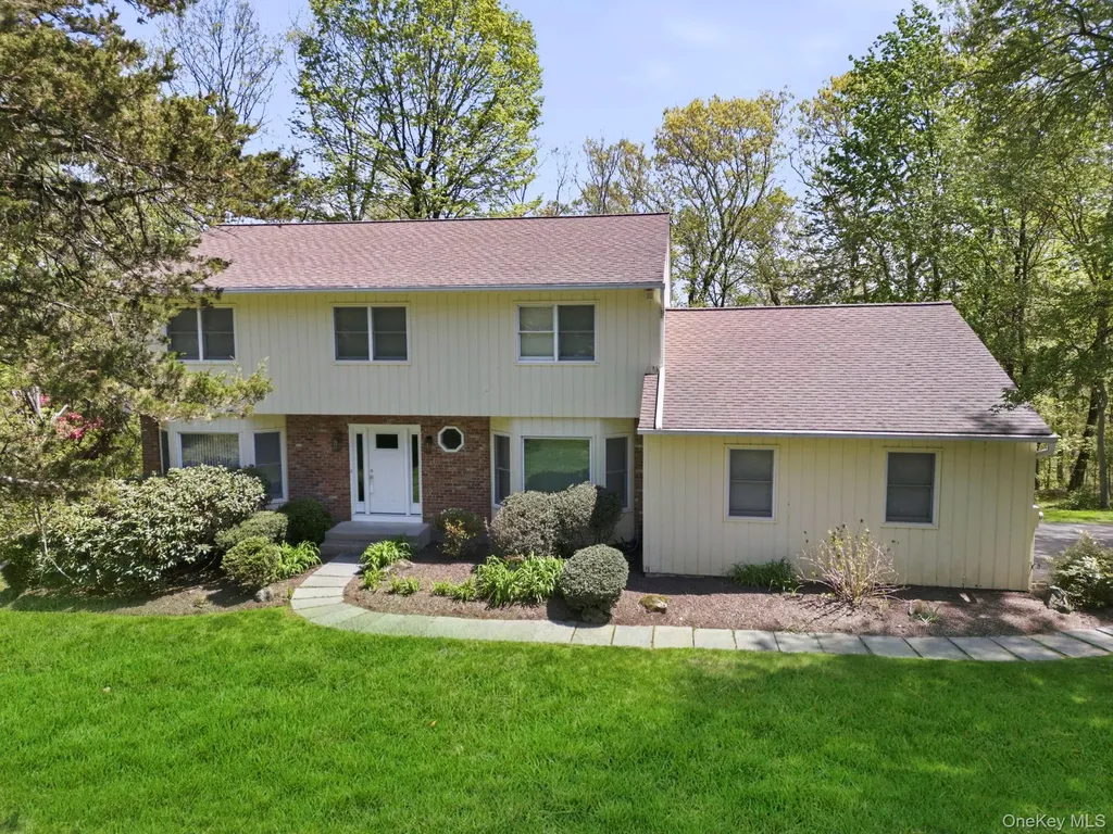 35 Woodcrest Drive Armonk NY 10504