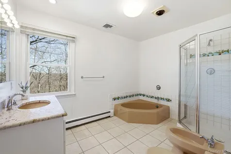 35 Woodcrest Drive Armonk NY 10504